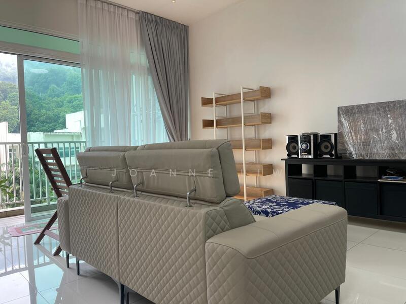 Ferringhi Residence 2 untuk Untuk Disewa - RM 2,200 /bulan, Mac 2026 - Living Room - PropertyGuru.com.my