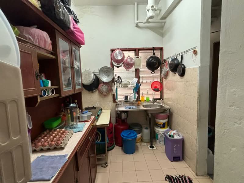 Flat for Sale at Pangsapuri Timur - Ann . - Kitchen - PropertyGuru.com.my