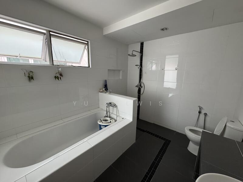 Ritze Perdana 2 untuk Untuk Disewa - RM 1,799 /bulan, Feb 2026 - Bathroom - PropertyGuru.com.my