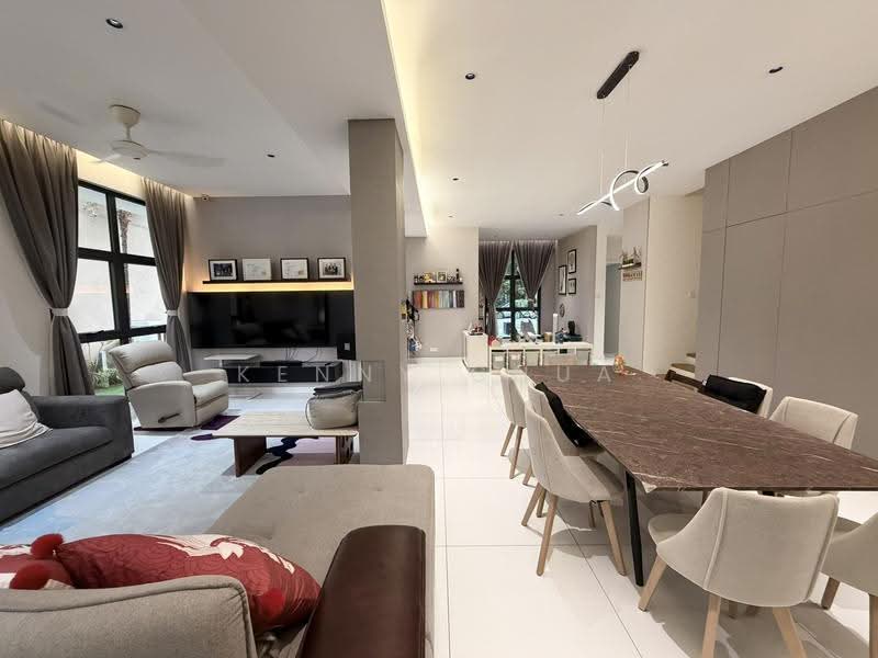 Zero-Lot Bungalow for Sale in Seksyen U1 (Glenmarie) - Kenny Chua - Living Room - PropertyGuru.com.my