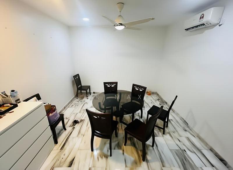 Semi-Detached House for Sale in Taman Ipoh Selatan (Ipoh) - Ck Max - Dining Room - PropertyGuru.com.my