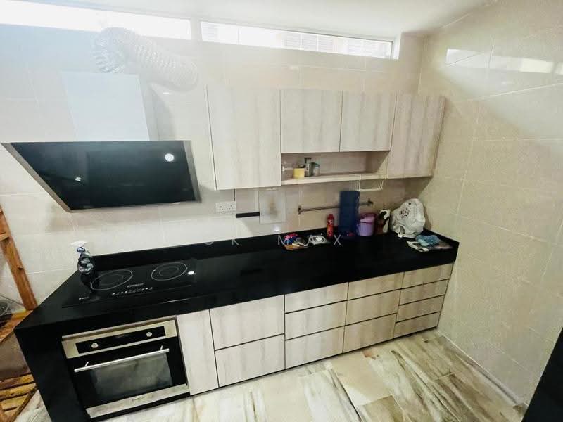 Semi-Detached House for Sale in Taman Ipoh Selatan (Ipoh) - Ck Max - Kitchen - PropertyGuru.com.my