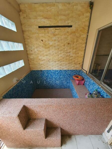 East Zone @ Seri Austin untuk Untuk Dijual - RM 699,000, Feb 2026 - Pool - PropertyGuru.com.my