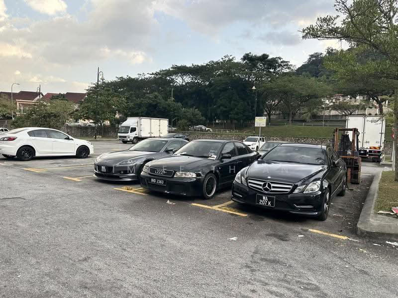 Kedai untuk Disewa di Cheras (Kuala Lumpur) - Lim Ee Thian - Car Park - PropertyGuru.com.my