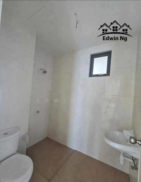 Servis Apartment untuk Dijual di Mahkota Impian - Edwin Ng - Bathroom - PropertyGuru.com.my