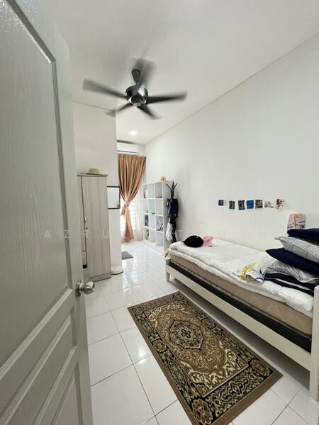 2-storey Terraced House for Sale in Iringan Bayu (Seremban) - Azrul Othman - Bedroom - PropertyGuru.com.my
