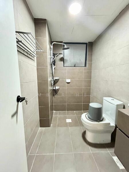 Service Residence for Sale at ARC @ Austin Hills - Amber Hew - Bathroom - PropertyGuru.com.my