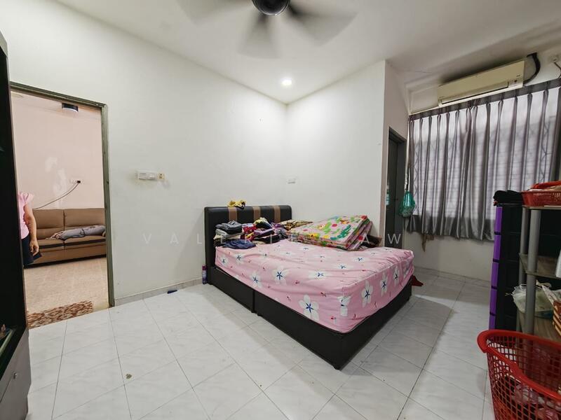 Terraced House for Sale in Taman Rinting (Masai) - Valerie Saw - Bedroom - PropertyGuru.com.my