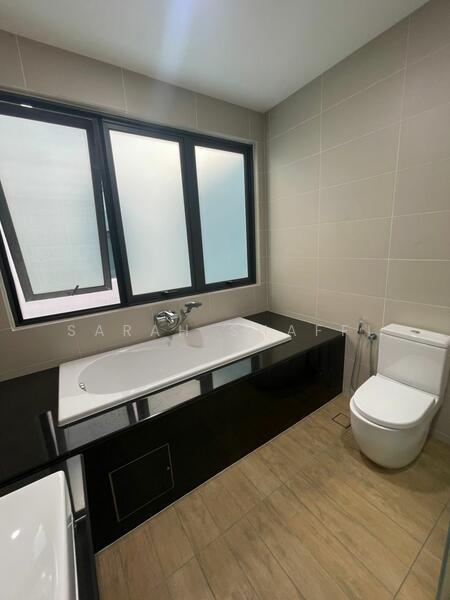 2-storey Terraced House for Rent in Iskandar Puteri (Nusajaya) (Johor) - Sarah Shaffi - Bathroom - PropertyGuru.com.my