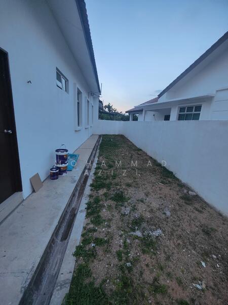 Semi-Detached House for Sale in Beserah (Pahang) - Mohammad Azizi - PropertyGuru.com.my
