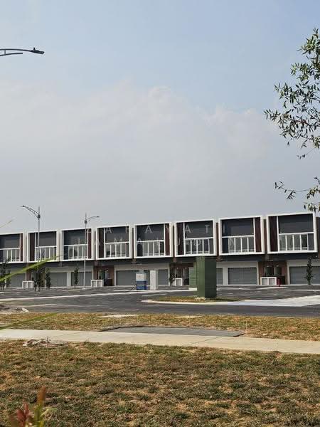 Kedai / Pejabat untuk Disewa di Dengkil (Selangor) - Zahayati Jamaludin - Exterior - PropertyGuru.com.my