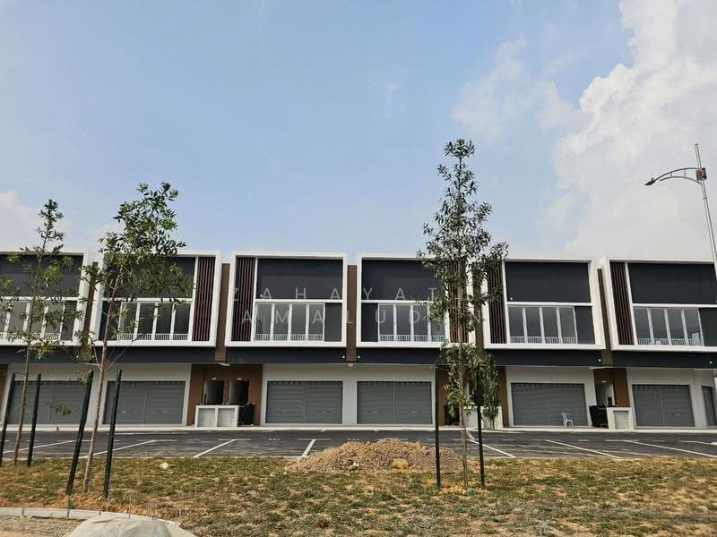Shop / Office for Rent in Dengkil (Selangor) - Zahayati Jamaludin - Exterior - PropertyGuru.com.my