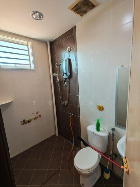 2-storey Terraced House for Sale in Sungai Udang (Melaka) - Tim Piong - Bathroom - PropertyGuru.com.my