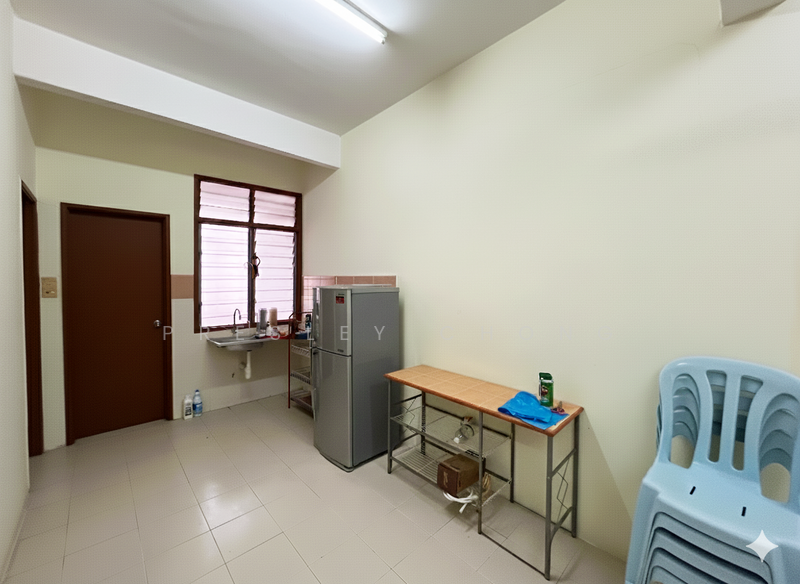 2-storey Terraced House for Sale in Bandar Barat (Kampar) - Presley Chong - Kitchen - PropertyGuru.com.my