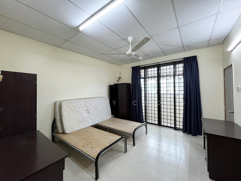 2-storey Terraced House for Sale in Bandar Barat (Kampar) - Presley Chong - Master Bedroom - PropertyGuru.com.my