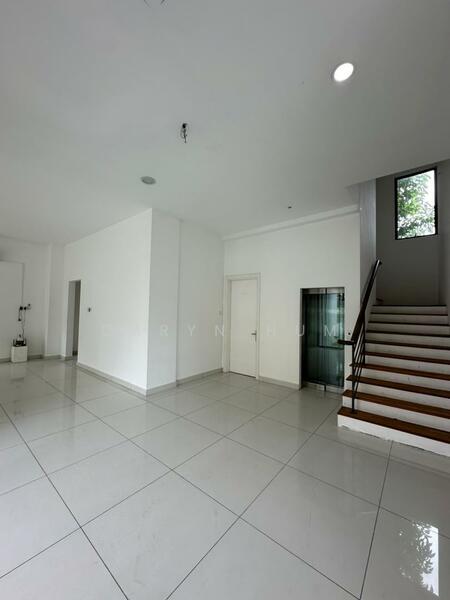 For Rent - PULAU TIKUS 3 STOREY SPACIOUS BUNGALOW in Penang