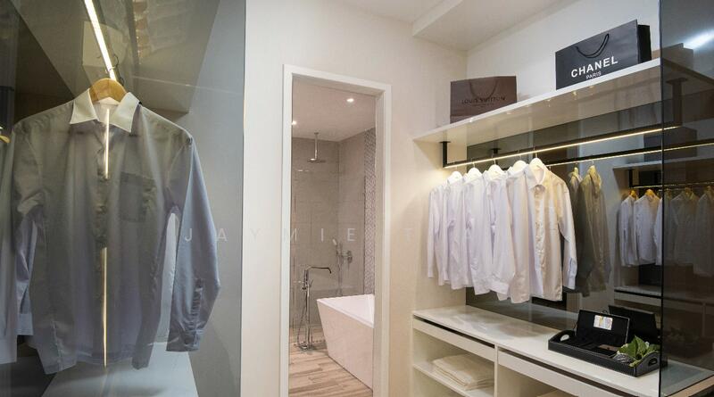 Walk In Wardrobe