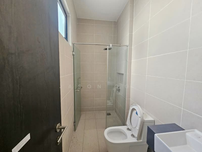 Semi-Detached House for Sale in Putra Heights (Subang Jaya) - Jason Ooi - Bathroom - PropertyGuru.com.my
