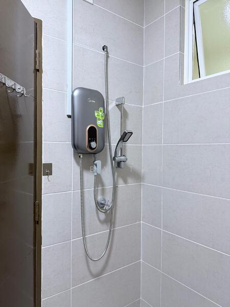 2-storey Terraced House for Sale in Bandar Sri Sendayan (Negeri Sembilan) - Abby Tan - Bathroom - PropertyGuru.com.my