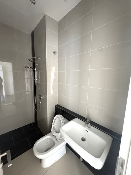 Service Residence for Sale at Pandora @ Tropicana Metropark - Joe Liew - Bathroom - PropertyGuru.com.my