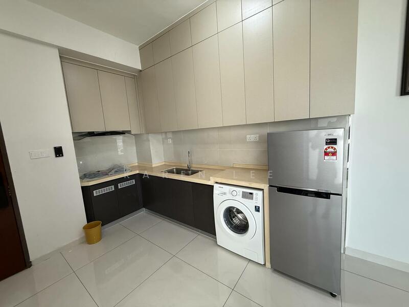 Condominium for Rent at Bay Laurel @ Country Garden Danga Bay - Karen Lee - Kitchen - PropertyGuru.com.my