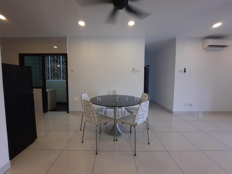 Paraiso Residence @ The Earth untuk Untuk Disewa - RM 2,700 /bulan, Feb 2026 - Dining Room - PropertyGuru.com.my