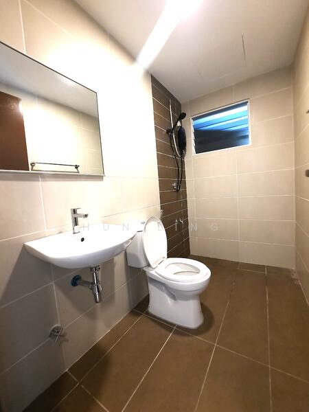 Paraiso Residence @ The Earth untuk Untuk Disewa - RM 2,700 /bulan, Feb 2026 - Bathroom - PropertyGuru.com.my