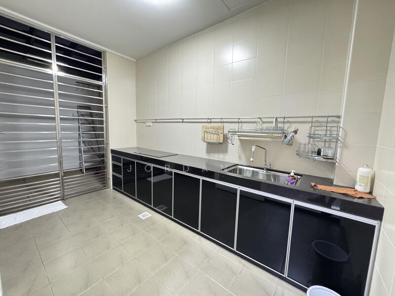 Cluster House for Rent in Taman Adda Heights (Tebrau) - Jordan . - Kitchen - PropertyGuru.com.my