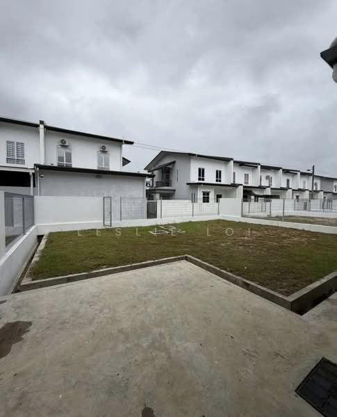 2.5-storey Terraced House for Sale in Petra Jaya (Kuching) - Leslie Loi - PropertyGuru.com.my