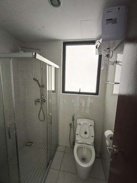 Condominium for Rent at Royal Strand @ Country Garden Danga Bay - Ck Leow - Bathroom - PropertyGuru.com.my