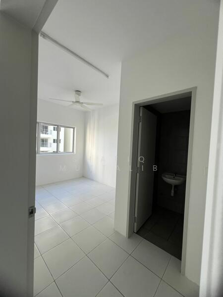 Condominium for Rent at Residensi Sateria - Shafiq Muttalib - Interior - PropertyGuru.com.my