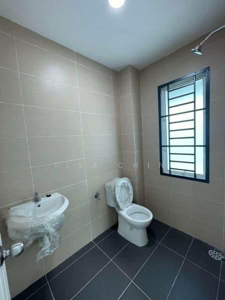 Mutiara Rini Mutiaras Rinis untuk Untuk Disewa - RM 2,400 /bulan, Feb 2026 - Bathroom - PropertyGuru.com.my