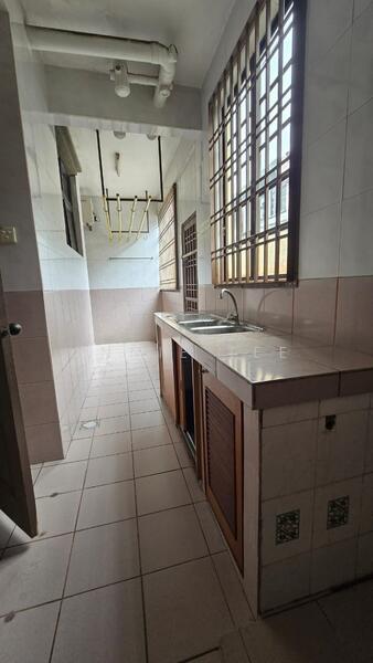 2-storey Terraced House for Sale in Taman Desa Cemerlang (Ulu Tiram) - Annie Tee - Kitchen - PropertyGuru.com.my