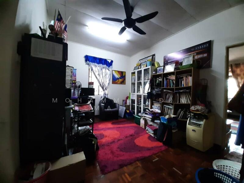 2-storey Terraced House for Sale in Denai Alam (Shah Alam) - Mohammad Din Majid - Living Room - PropertyGuru.com.my