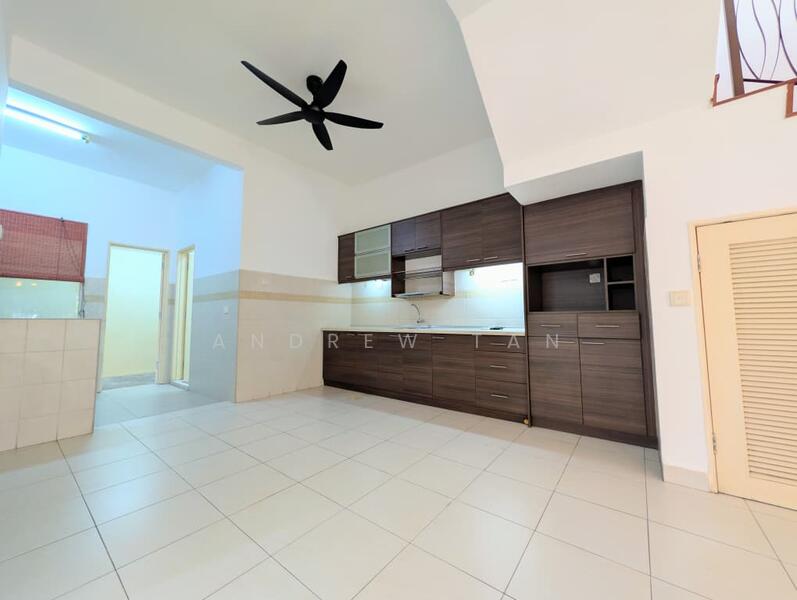 Semi-Detached House for Sale in Setia Alam (Selangor) - Andrew Tan - Kitchen - PropertyGuru.com.my