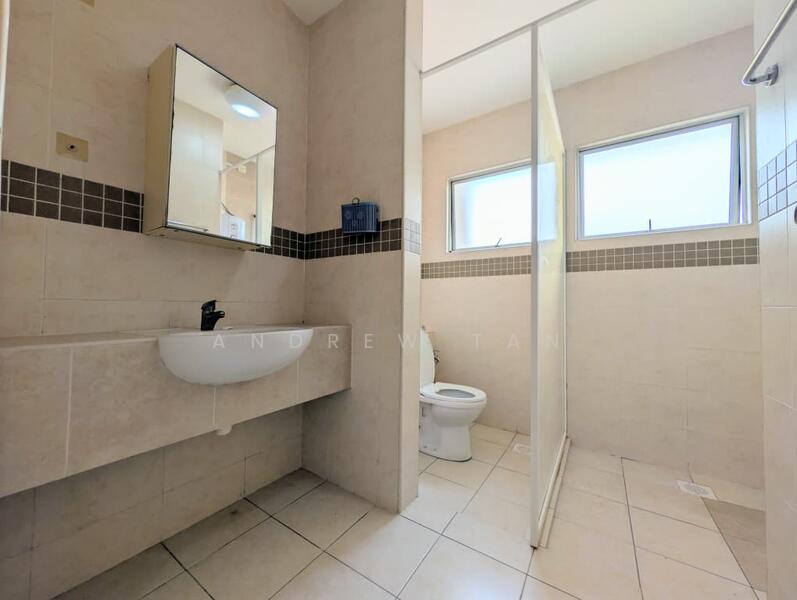 Semi-Detached House for Sale in Setia Alam (Selangor) - Andrew Tan - Bathroom - PropertyGuru.com.my