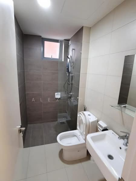 Servis Apartment untuk Disewa di Gravit8, Klang - Alex Tong - Bathroom - PropertyGuru.com.my