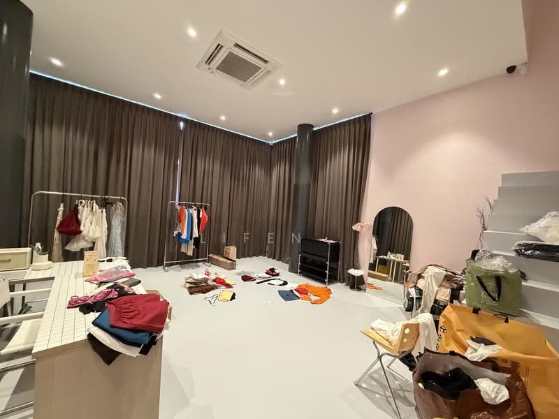 Kilang untuk Dijual di Eco Business Park 1 (Johor Bahru) - Lifen . - Interior - PropertyGuru.com.my