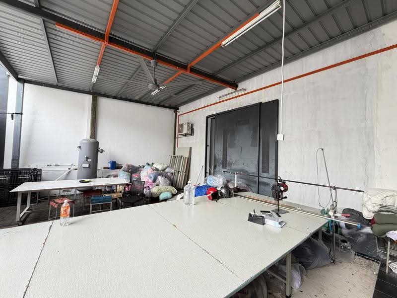 Kilang untuk Dijual di Eco Business Park 1 (Johor Bahru) - Lifen . - Interior - PropertyGuru.com.my