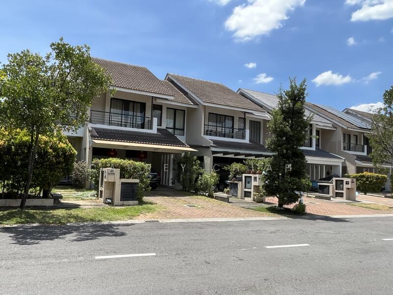 2-storey Terraced House for Sale in Puchong (Selangor) - Carrey Chiah - Exterior - PropertyGuru.com.my