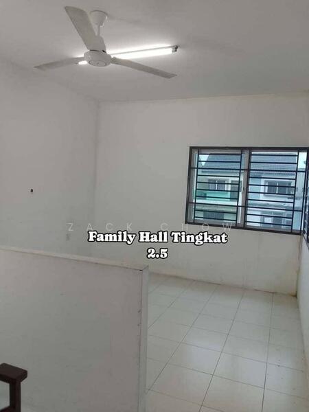 2-storey Terraced House for Sale in Taman Scientex Pasir Gudang (Pasir Gudang) - Zack Chow - Living Room - PropertyGuru.com.my