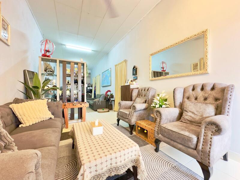 [20x70 -Non Bumi Lot] 1-Storey Acadia Bandar Putera 2 Klang untuk Untuk Dijual - RM 380,000, Apr 2026 - Living Room - PropertyGuru.com.my