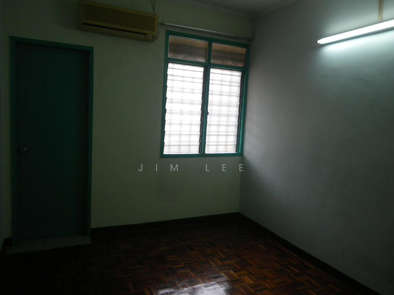 2-storey Terraced House for Sale in Shah Alam (Selangor) - Jim Lee - Second bedroom - PropertyGuru.com.my