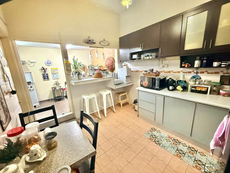 2-storey Terraced House for Sale in Klang (Selangor) - Hazeman Omar - Kitchen - PropertyGuru.com.my