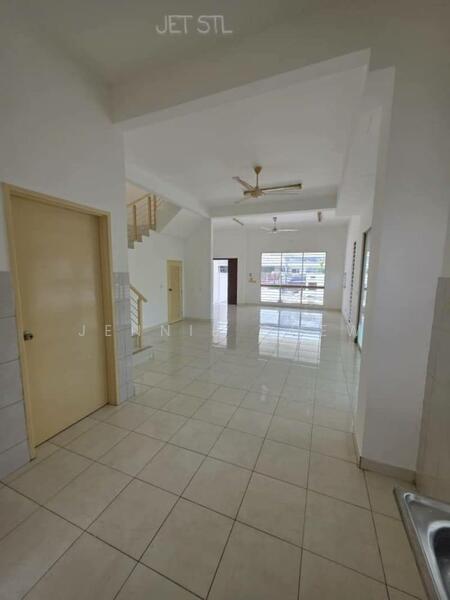 2-storey Terraced House for Sale in Shah Alam (Selangor) - Jennie Chew - Living Room - PropertyGuru.com.my