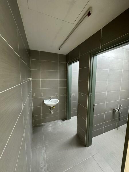 Shop / Office for Rent in Bukit Jalil (Kuala Lumpur) - JB Chong - Bathroom - PropertyGuru.com.my