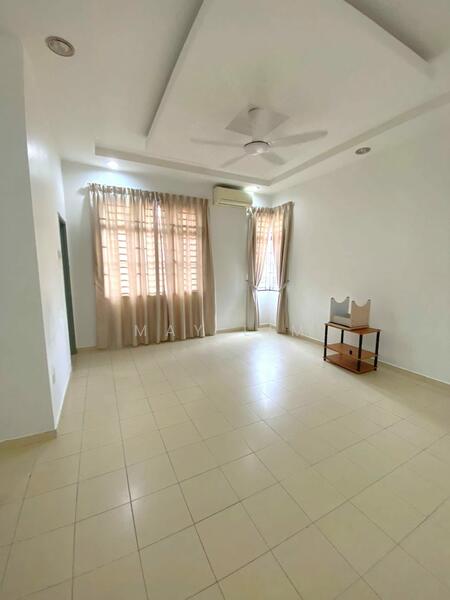 2-storey Terraced House for Sale in Johor Bahru (Johor) - May Lim - Living Room - PropertyGuru.com.my