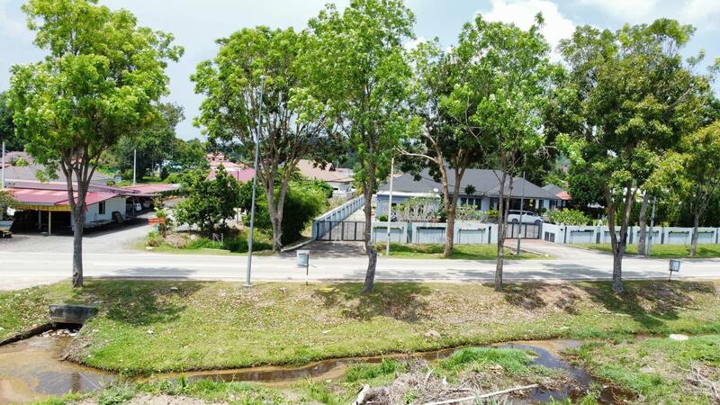 (Tepi Jalan Besar, Freehold MCL) Tanah Pembangunan 2.02 Ekar di Kg Duyong, Melaka untuk Untuk Dijual - RM 1,323,765, Feb 2026 - Exterior - PropertyGuru.com.my