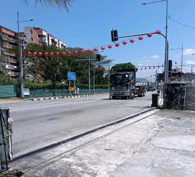 For Rent - Single Storey Bungalow at Jalan Air Itam opp Macdonalds