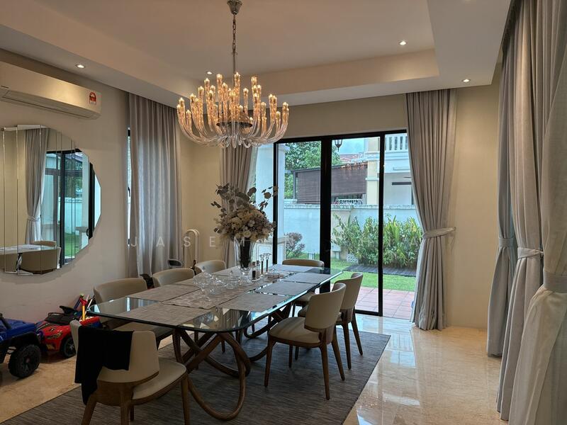 Bungalow House for Sale in Taman Rainbow (Batu) - Jasemin Chia - Dining Room - PropertyGuru.com.my